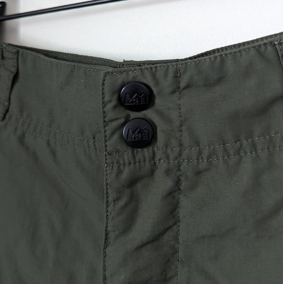 REI | UPF 50+ | Green Athletic Outdoor Hiking  Shorts - Picture 4 of 10
